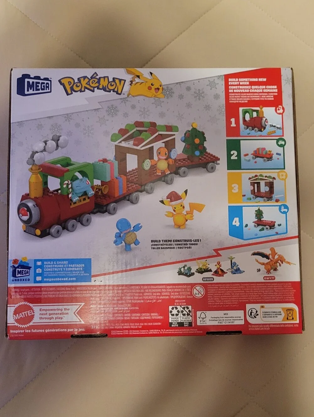 Pokémon Holiday Train Building Set With 4 Poseable Characters New In Box